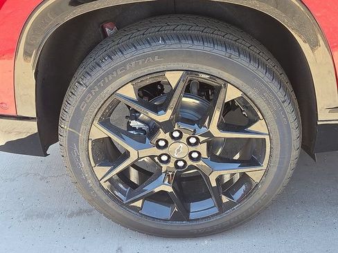 New 2026 Chevrolet Traverse RS w/ LPO, Floor Liner Package FWD image 6
