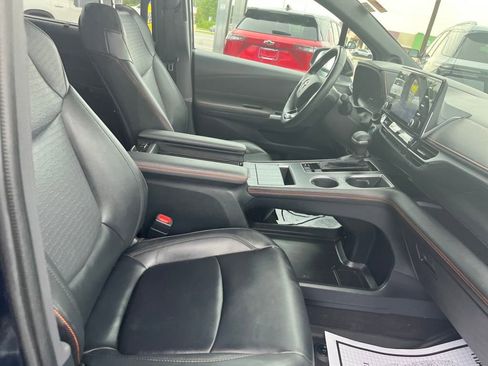 Used 2022 Toyota Sienna XSE image 25