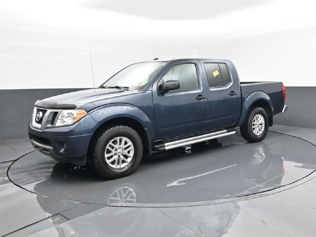 Used 2017 Nissan Frontier SV w/ SV Value Truck Package AWD/4WD image 2