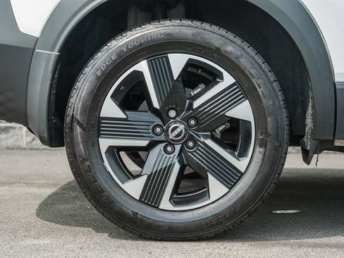 Used 2025 Nissan Kicks SV AWD/4WD image 20