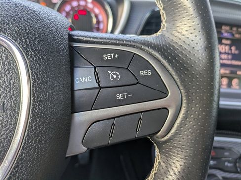 Used 2015 Dodge Challenger SRT Hellcat image 24