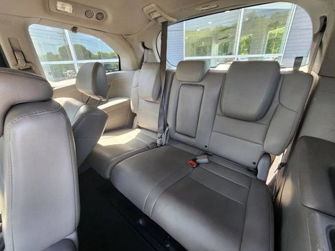 Used 2015 Honda Odyssey Touring image 11