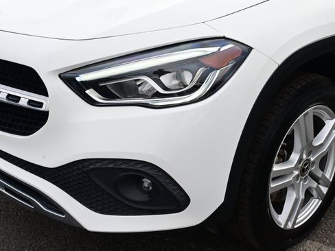 Used 2022 Mercedes-Benz GLA 250 4MATIC image 11