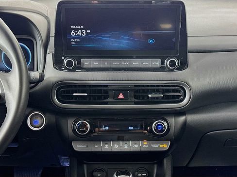 Used 2022 Hyundai Kona Limited image 32