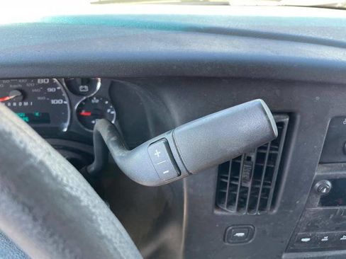 Used 2014 Chevrolet Express 2500 image 36