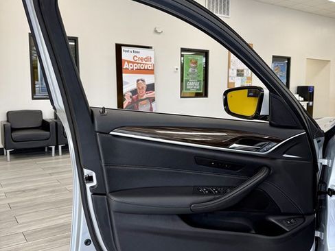 Used 2020 BMW 530i w/ Convenience Package RWD image 15