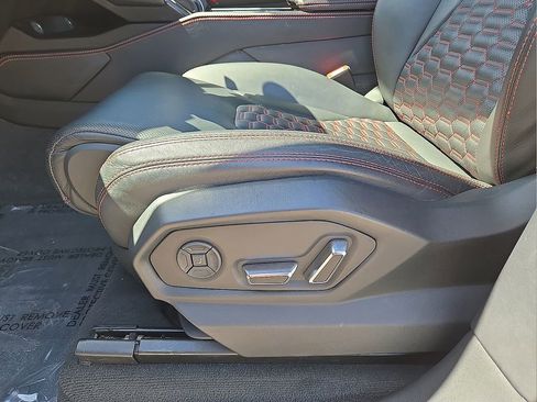 Used 2024 Lamborghini Urus S image 24