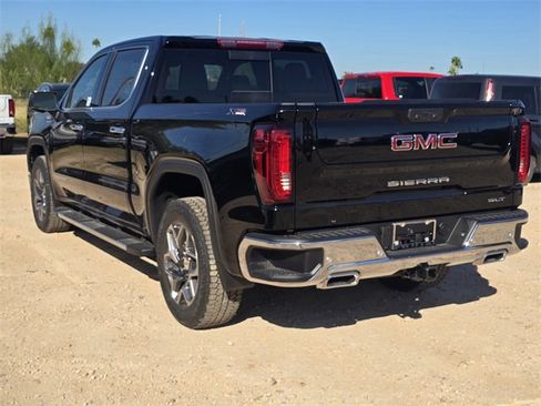 New 2026 GMC Sierra 1500 SLT image 7
