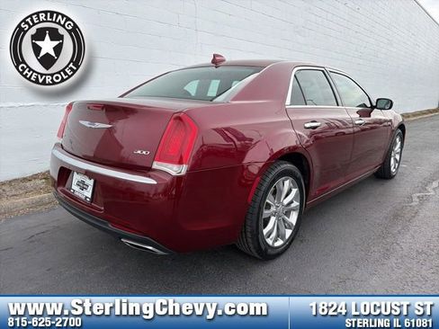 Used 2019 Chrysler 300 Limited image 5