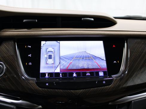 Certified 2025 Cadillac XT6 Premium Luxury w/ Platinum Package AWD/4WD image 18