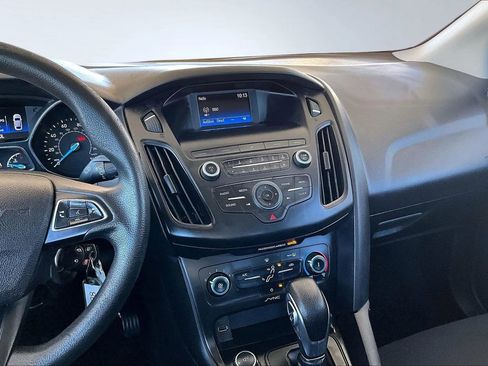 Used 2018 Ford Focus S image 9