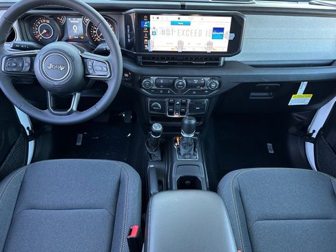 New 2026 Jeep Gladiator Sport image 10