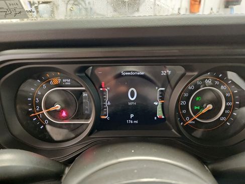 New 2026 Jeep Wrangler Unlimited Rubicon w/ Technology Group image 22