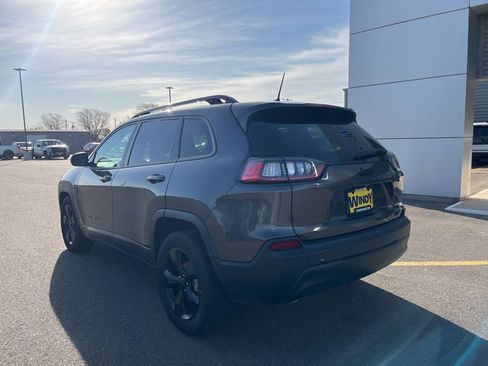 Used 2021 Jeep Cherokee Latitude Plus image 8