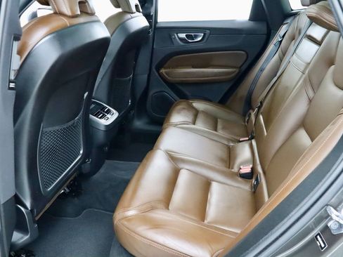 Used 2021 Volvo XC60 T5 Inscription w/ Advanced Package AWD/4WD image 15