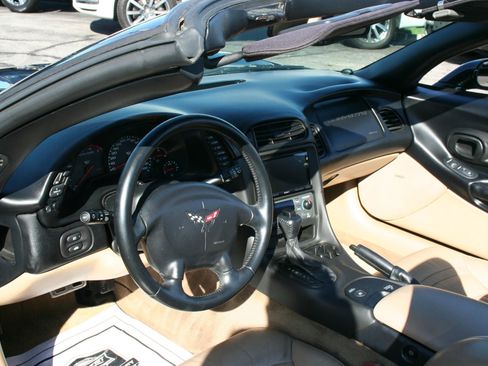 Used 2001 Chevrolet Corvette Convertible w/ Preferred Equipment Group2 image 5