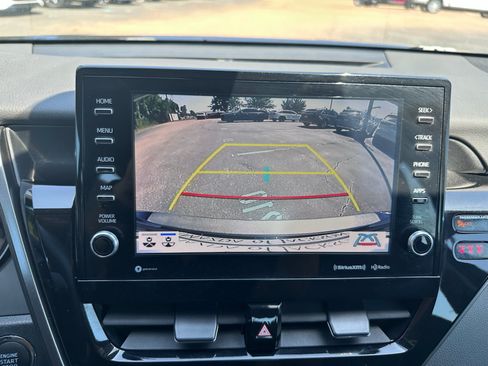 Used 2022 Toyota Camry XSE FWD image 13