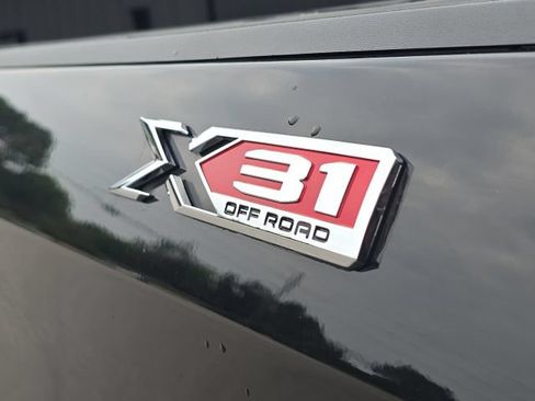 Used 2019 GMC Sierra 1500 SLT w/ SLT Premium Plus Package AWD/4WD image 10
