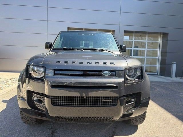 Used 2023 Land Rover Defender 90 X-Dynamic SE AWD/4WD image 3