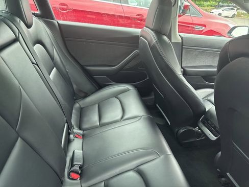 Used 2021 Tesla Model 3 Standard Range Plus RWD image 9