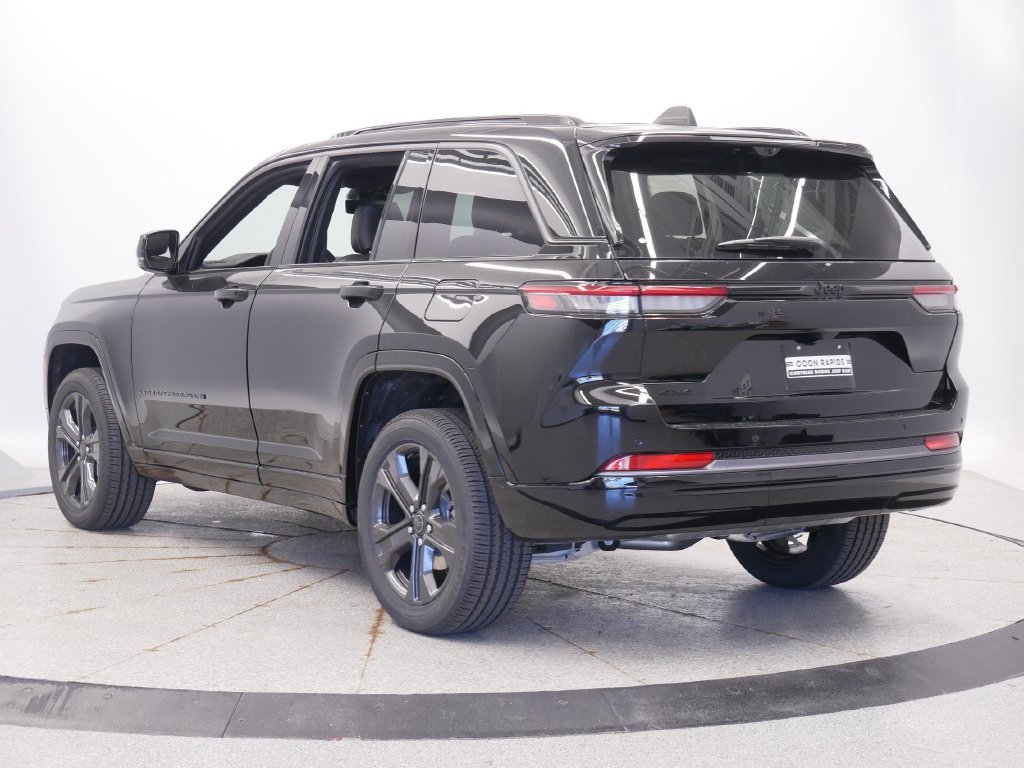New 2027 Jeep Grand Cherokee Limited AWD/4WD image 3