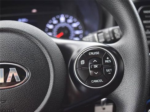 Used 2021 Kia Soul S image 11