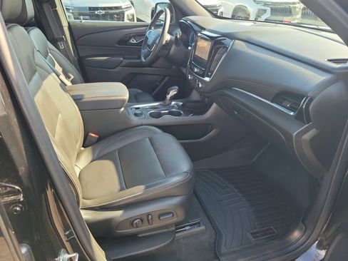 Used 2023 Chevrolet Traverse RS AWD/4WD image 17