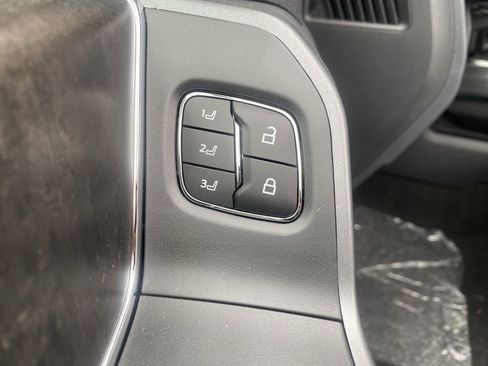 New 2026 Ford F350 Lariat w/ Black Appearance Package image 15