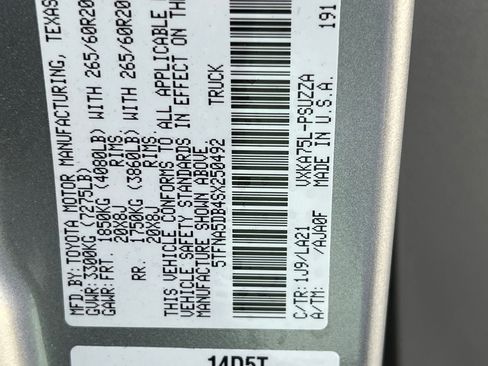Used 2025 Toyota Tundra Platinum AWD/4WD image 14
