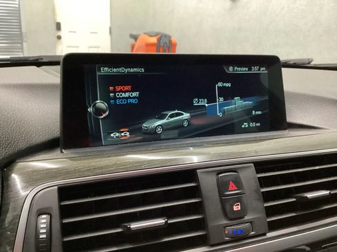 Used 2017 BMW 330i xDrive Sedan AWD/4WD image 20