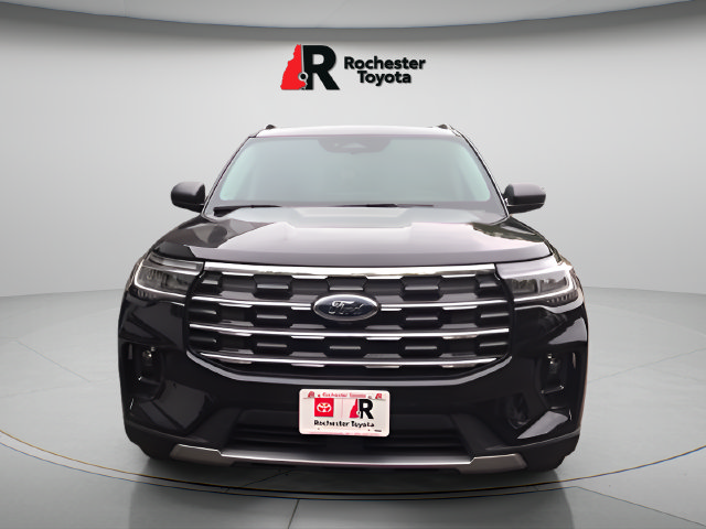 Used 2025 Ford Explorer Active w/ Active Comfort Package AWD/4WD image 2