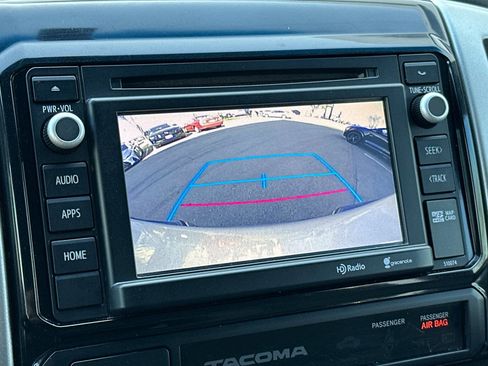 Used 2015 Toyota Tacoma 4x4 Double Cab w/ TRD Off-Road Package image 19