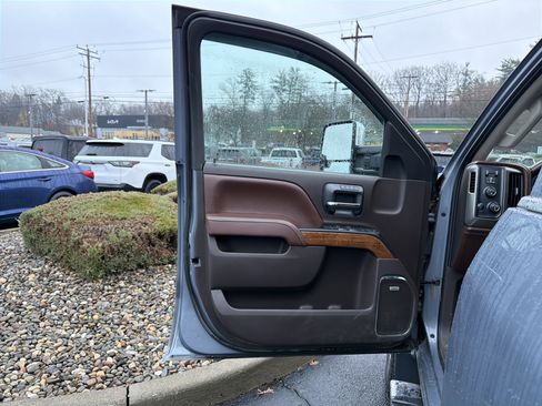 Used 2016 Chevrolet Silverado 2500 High Country image 11