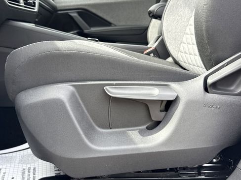 New 2025 Volkswagen Tiguan S image 24