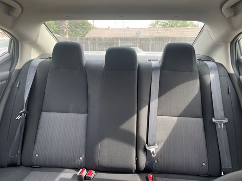 Used 2025 Nissan Sentra SV image 36