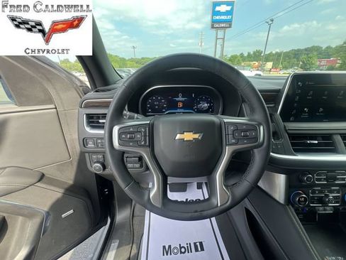 Used 2023 Chevrolet Tahoe Premier AWD/4WD image 17