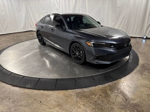 Used 2023 Honda Civic Sport image 10