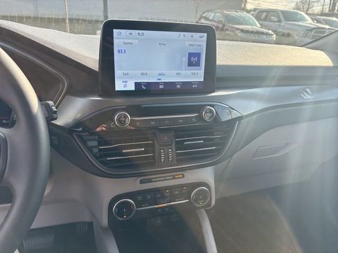 Used 2023 Ford Escape Active image 29