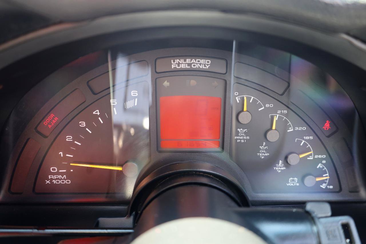 Used 1995 Chevrolet Corvette Convertible RWD image 11