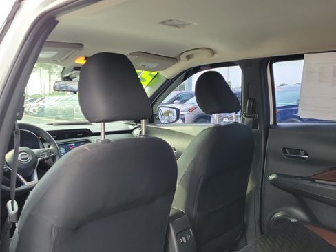 Certified 2023 Nissan Kicks SR FWD image 13