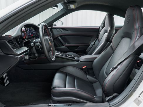 Certified 2024 Porsche 911 Carrera GTS image 17