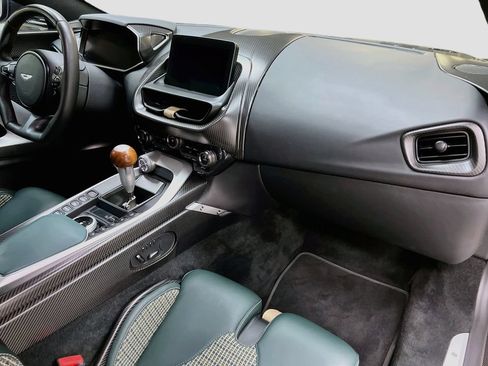 Used 2024 Aston Martin Valour RWD image 28