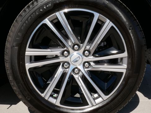 Used 2025 Cadillac Lyriq Luxury image 19