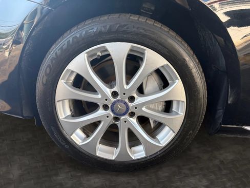 Used 2017 Mercedes-Benz E 300 4MATIC w/ Premium 1 Package image 36