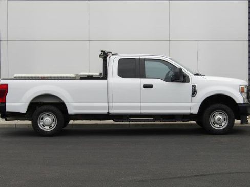 Used 2021 Ford F250 XL w/ Power Equipment Group AWD/4WD image 3