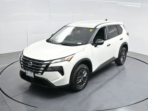 Used 2024 Nissan Rogue S image 51