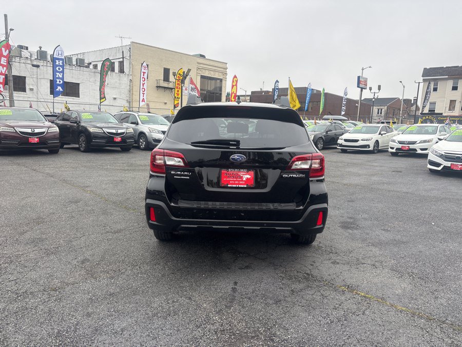 Used 2019 Subaru Outback 2.5i Limited AWD/4WD image 9