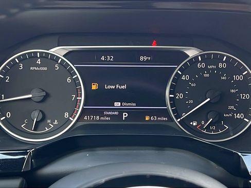 Used 2022 Nissan Pathfinder SL w/ SL Premium Package FWD image 23