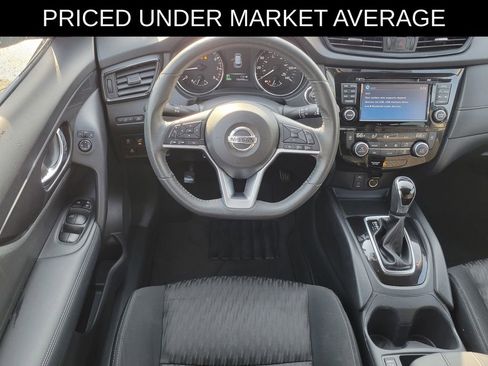 Used 2017 Nissan Rogue SV w/ SV Premium Package FWD image 9