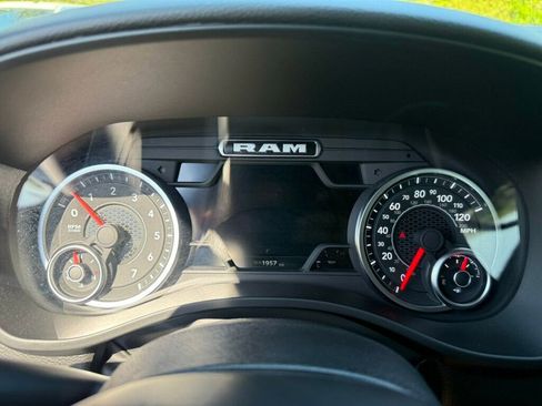 Used 2025 RAM 1500 Big Horn AWD/4WD image 4